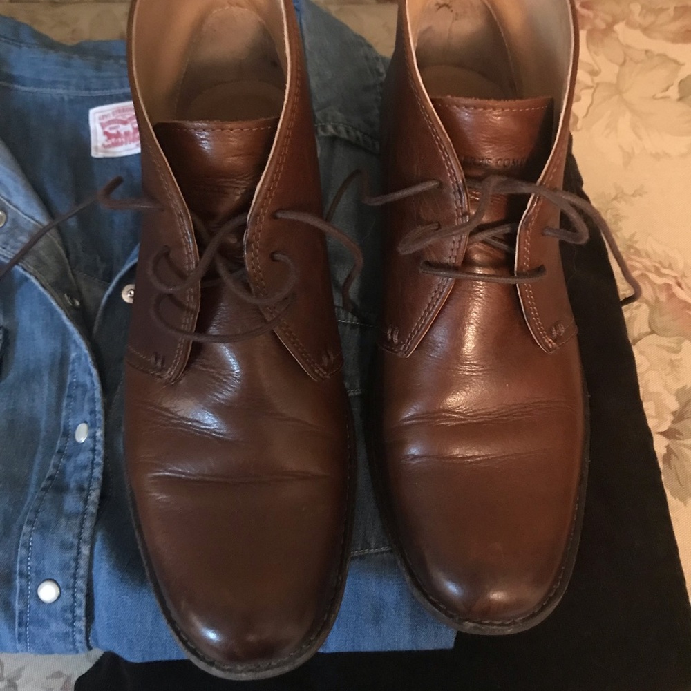 Frye chukka boots 9/12 B. Worn a handful of times